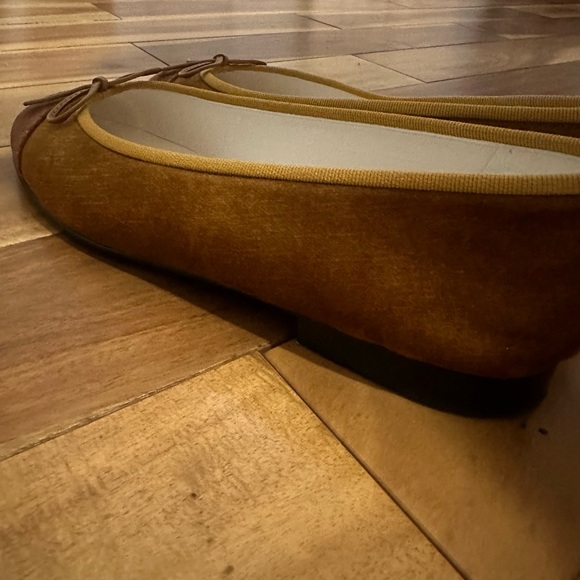 Authentic Chanel Ballet Flats from 24A collection. Light Brown & Brown. - Picture 4 of 7